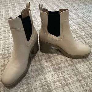 Chinese Laundry tan & black bootie